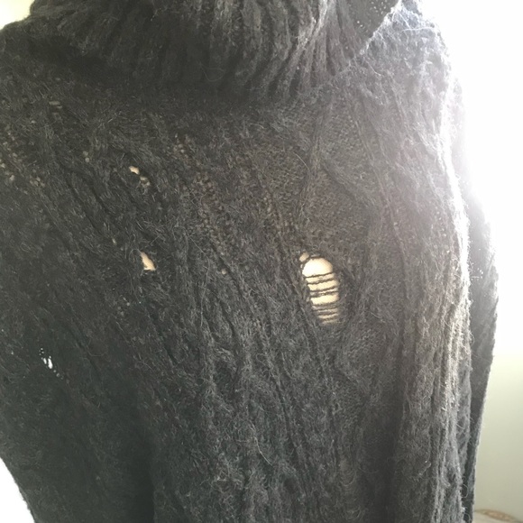 Free People Oversized Distressed Turtleneck - Picture 4 of 4